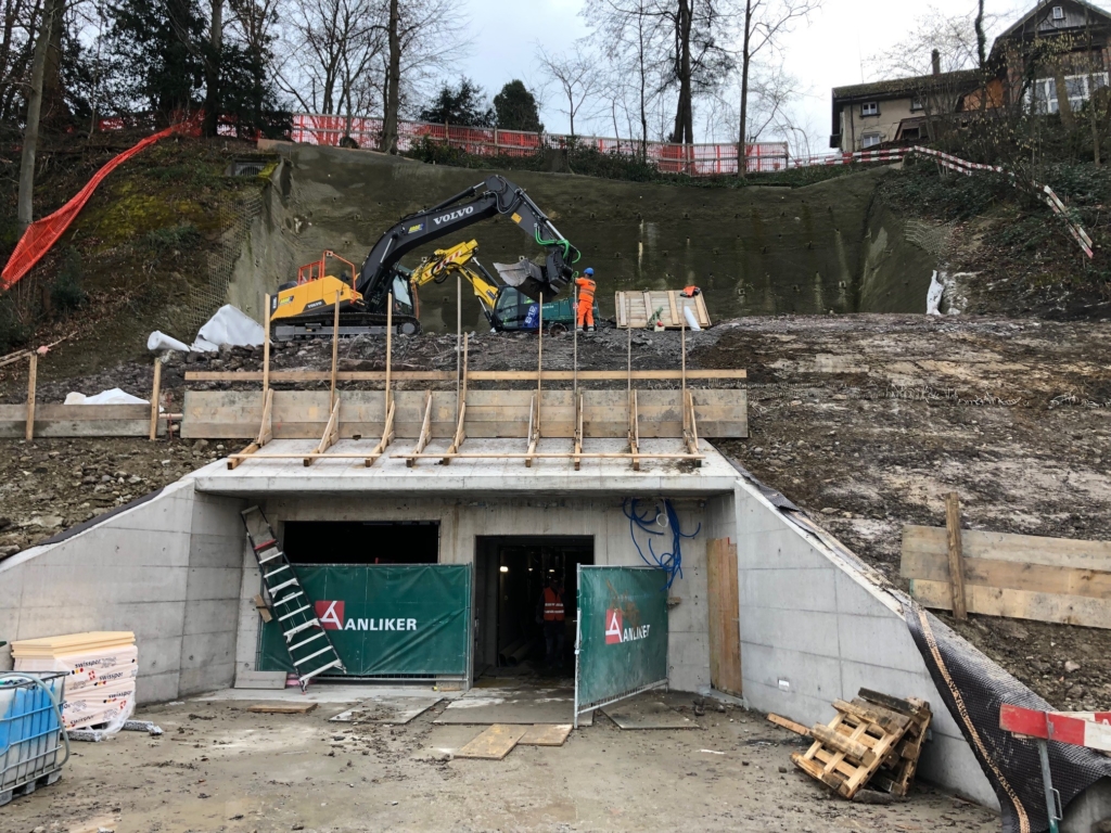 Rechenzentrum Stollen Luzern Bau aussen Wartegghügel
